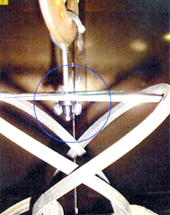 蝶ボルトに部白錆び発生している様子の画像